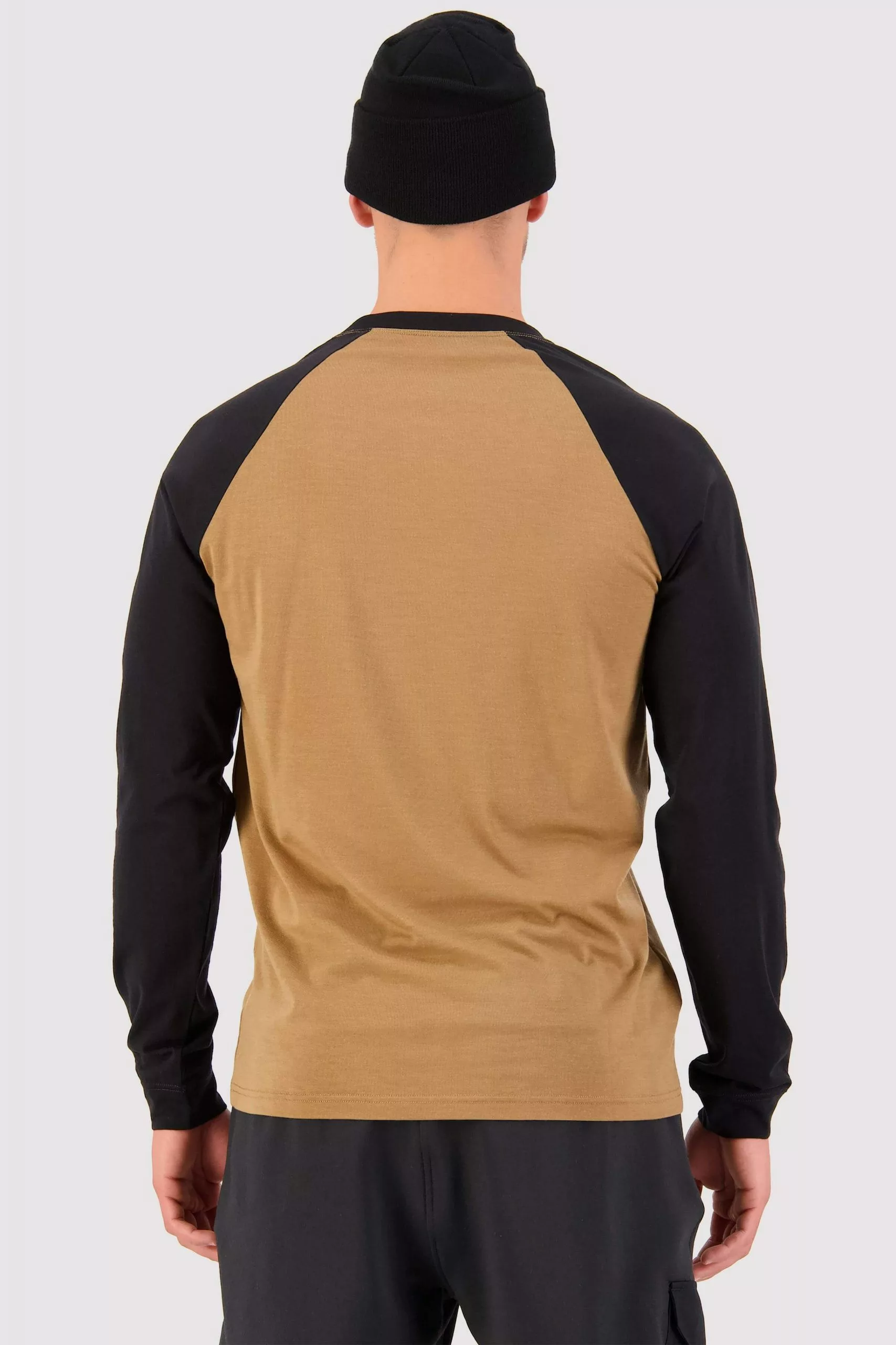 Mons Royale Icon Merino Air-Con Raglan - Toffee Black MEN 2 Mons Royale Icon Merino Air-Con Raglan - Toffee Black MEN